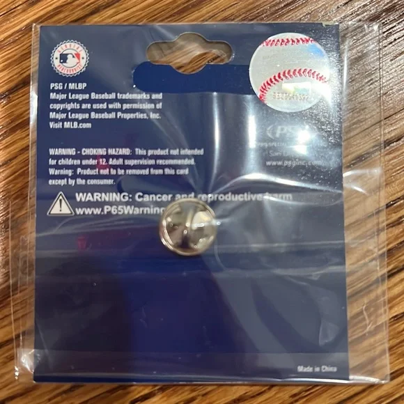 Atlanta Braves Lapel Pin - Picture 2 of 2